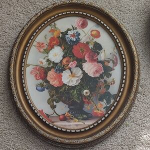 Floral Oval Wall Art with Gold Frame